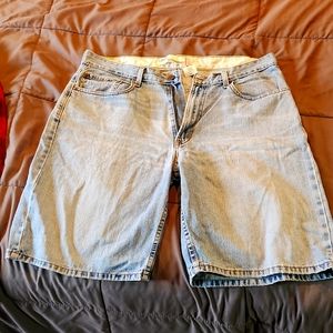 Men's Levi's 569 denim shorts,  size 36 waist